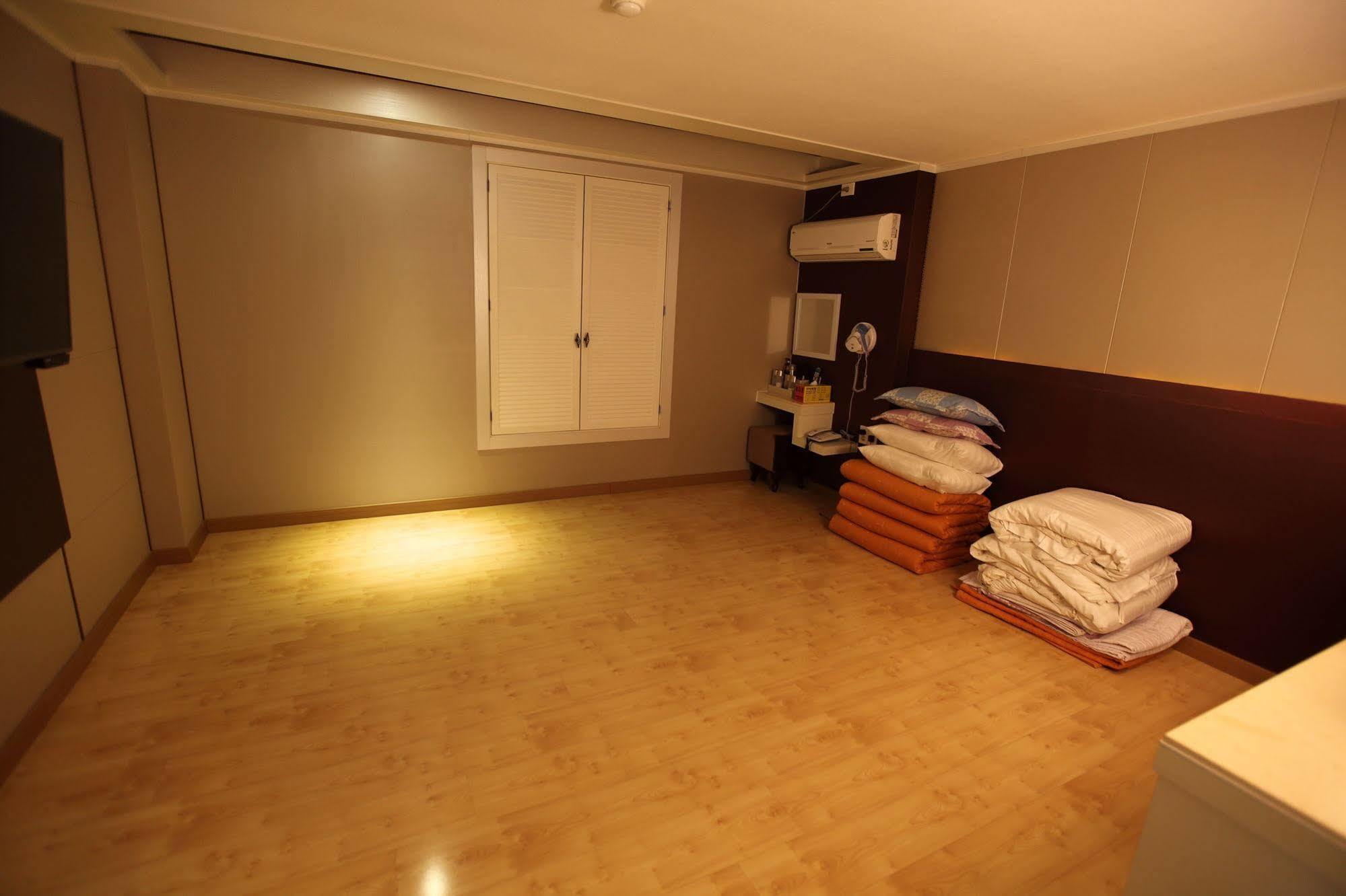 River Hotel 南原市 外观 照片
