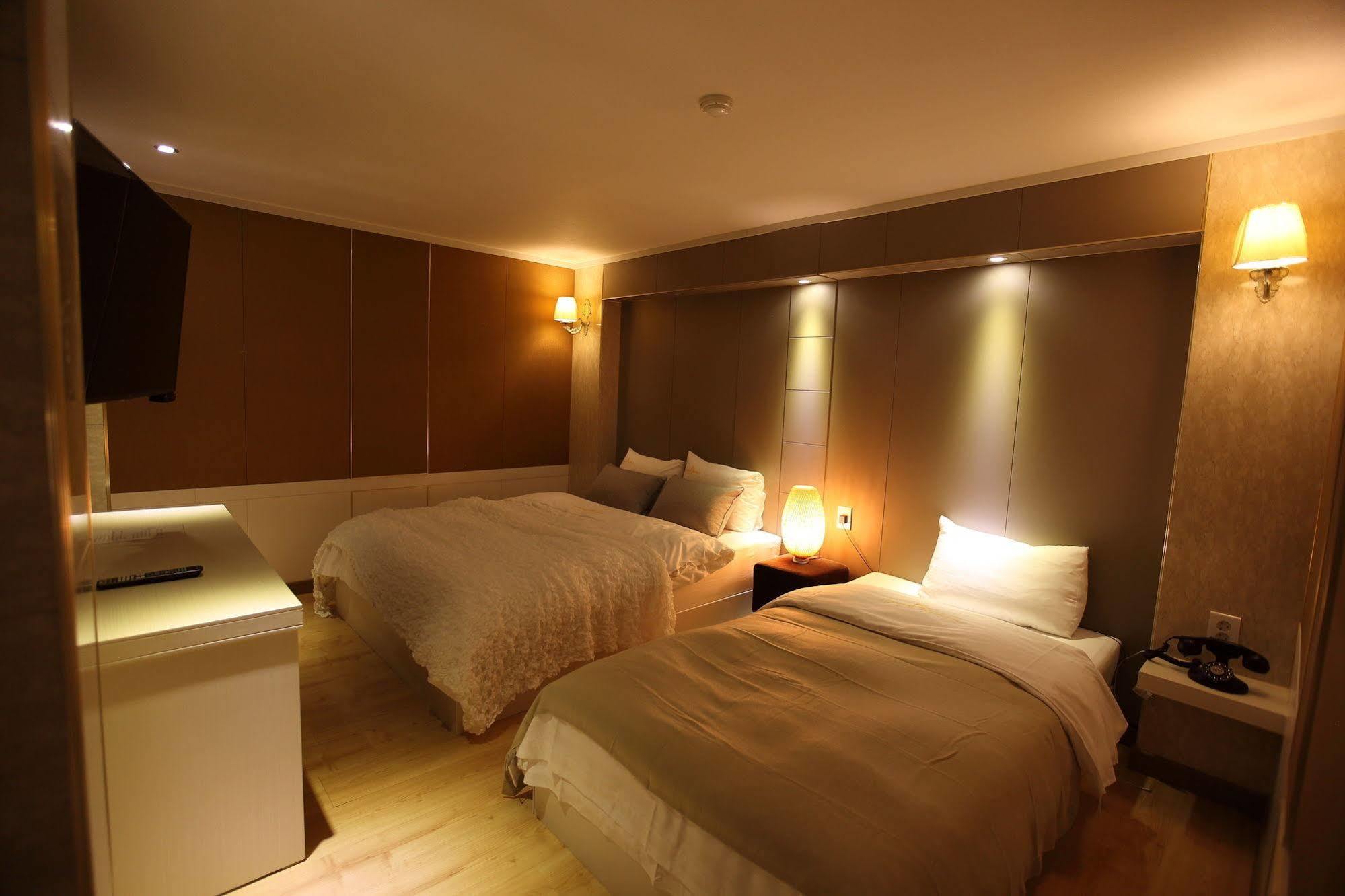 River Hotel 南原市 外观 照片