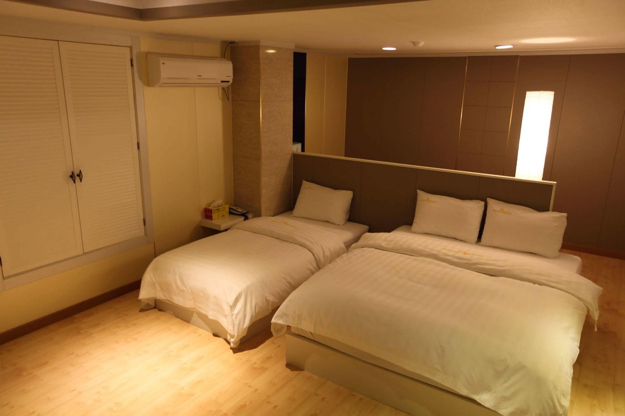 River Hotel 南原市 外观 照片